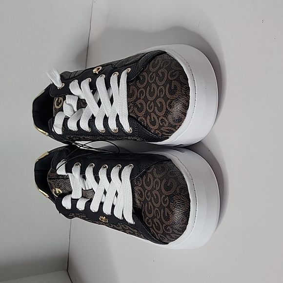 gbg guess shoes